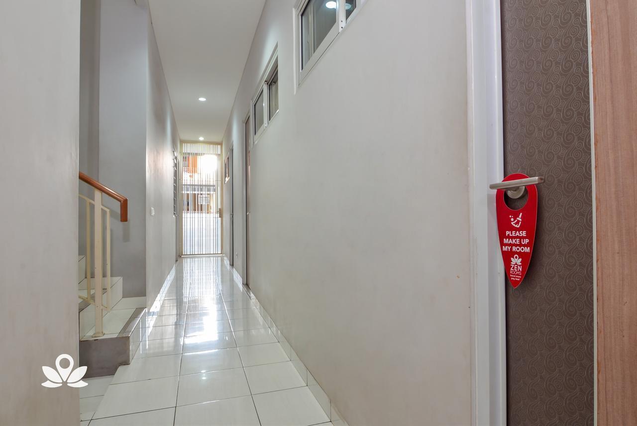 Zen Rooms Karet Pedurenan Джакарта Экстерьер фото
