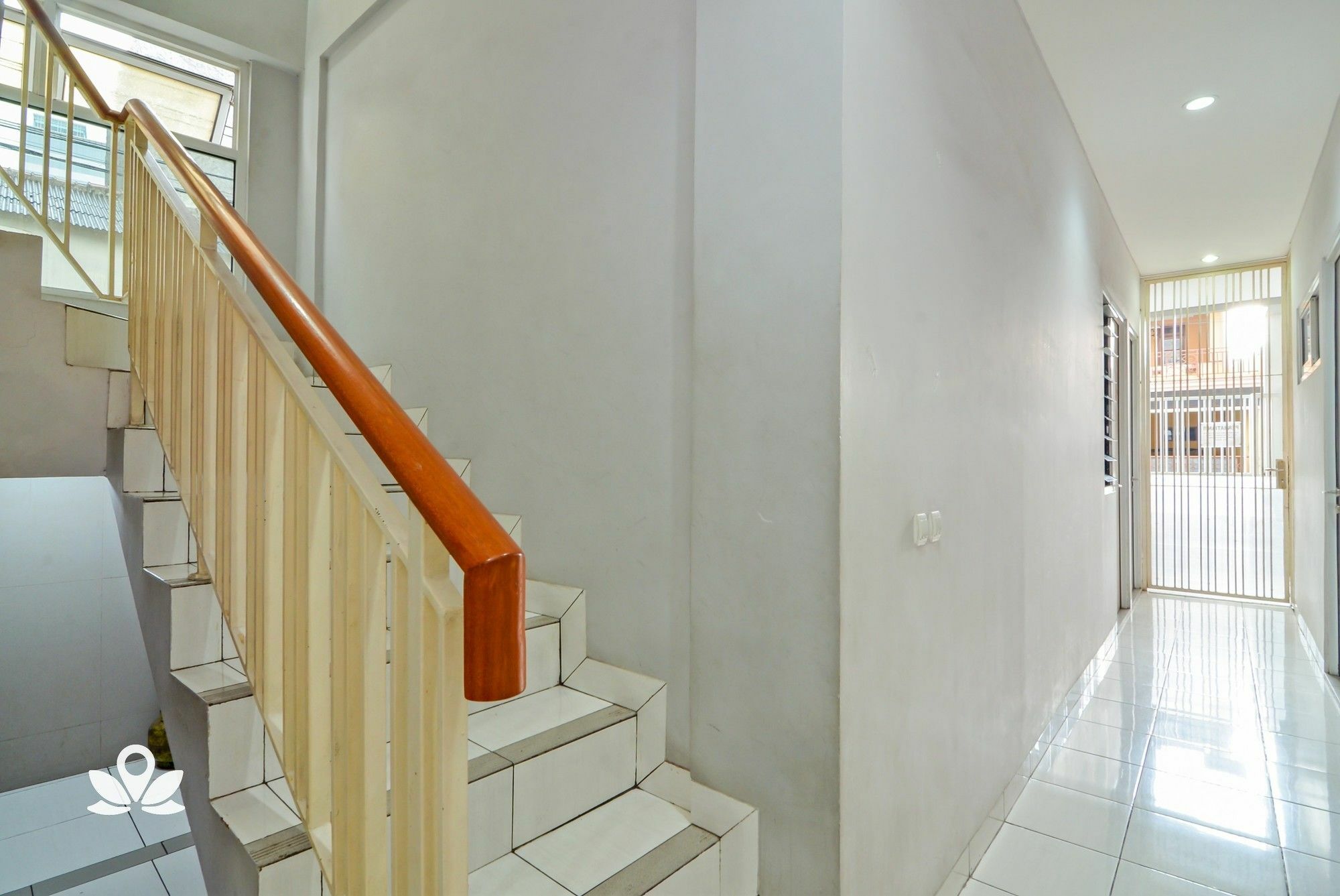 Zen Rooms Karet Pedurenan Джакарта Экстерьер фото