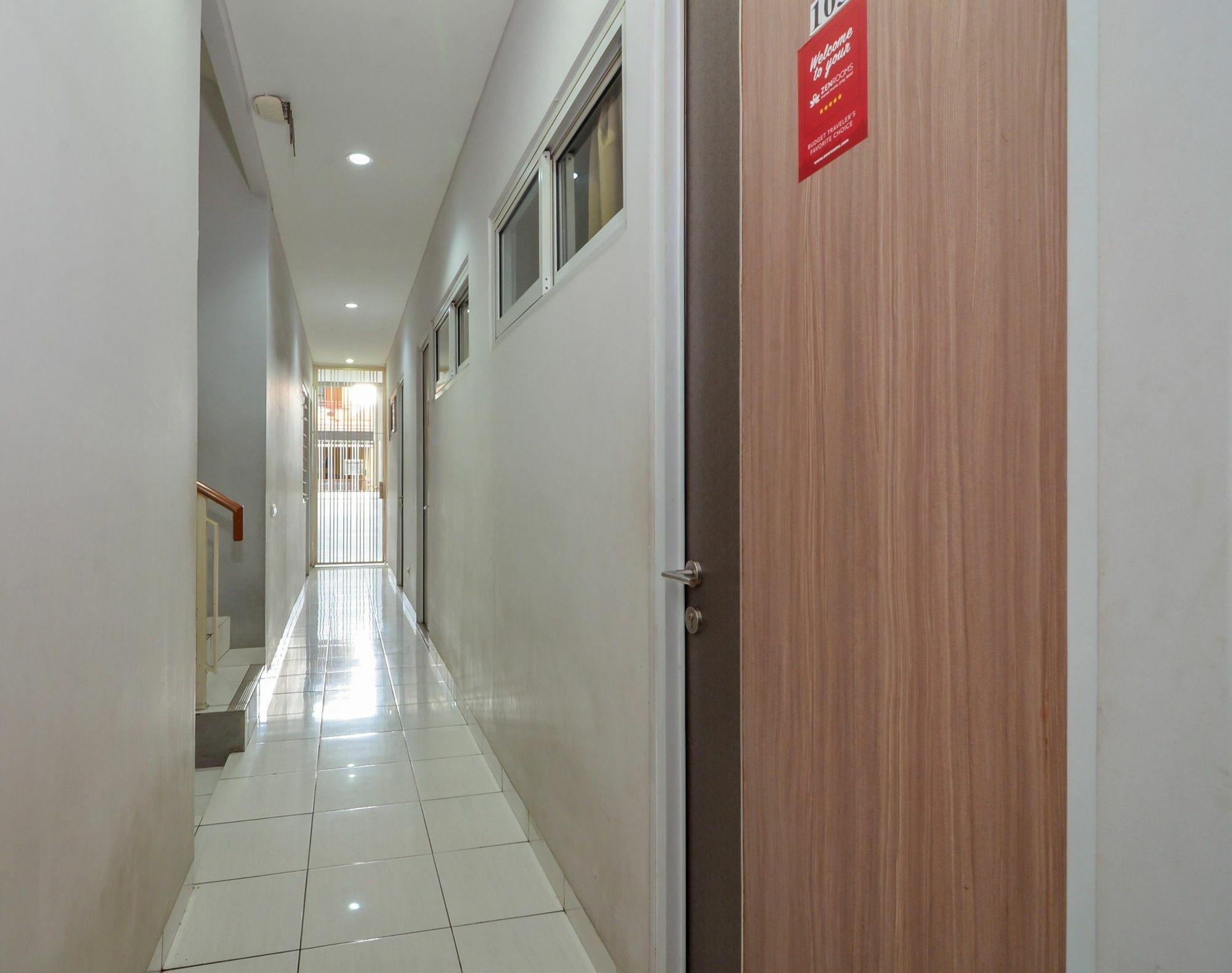 Zen Rooms Karet Pedurenan Джакарта Экстерьер фото