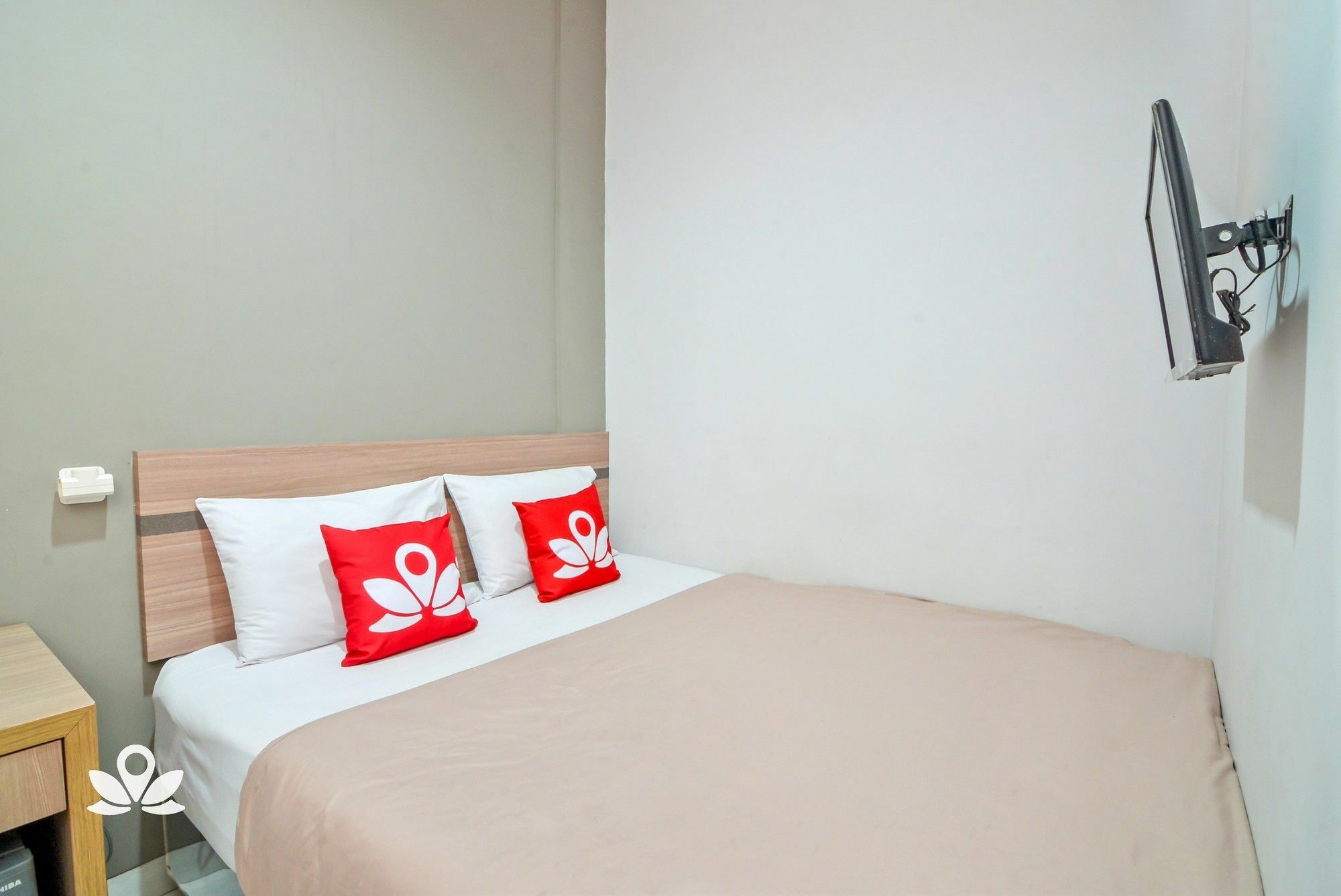 Zen Rooms Karet Pedurenan Джакарта Экстерьер фото