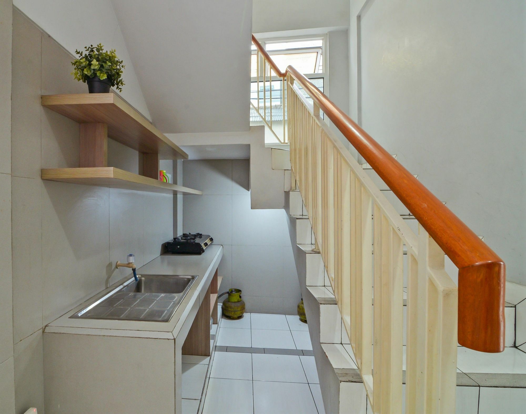 Zen Rooms Karet Pedurenan Джакарта Экстерьер фото